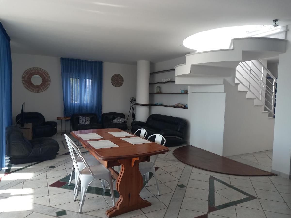 Villa Acquamarina Calasetta Eksteriør billede